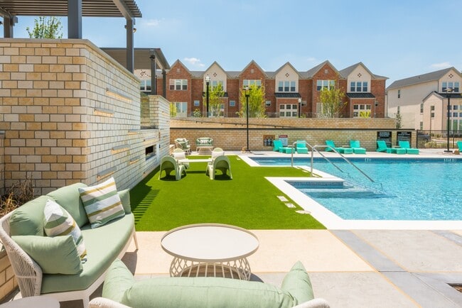 Building Photo - The Wentworth at Lexington Ranch