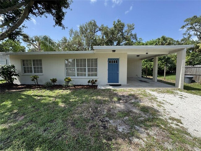 Foto del edificio - 516 Laurel Rd W