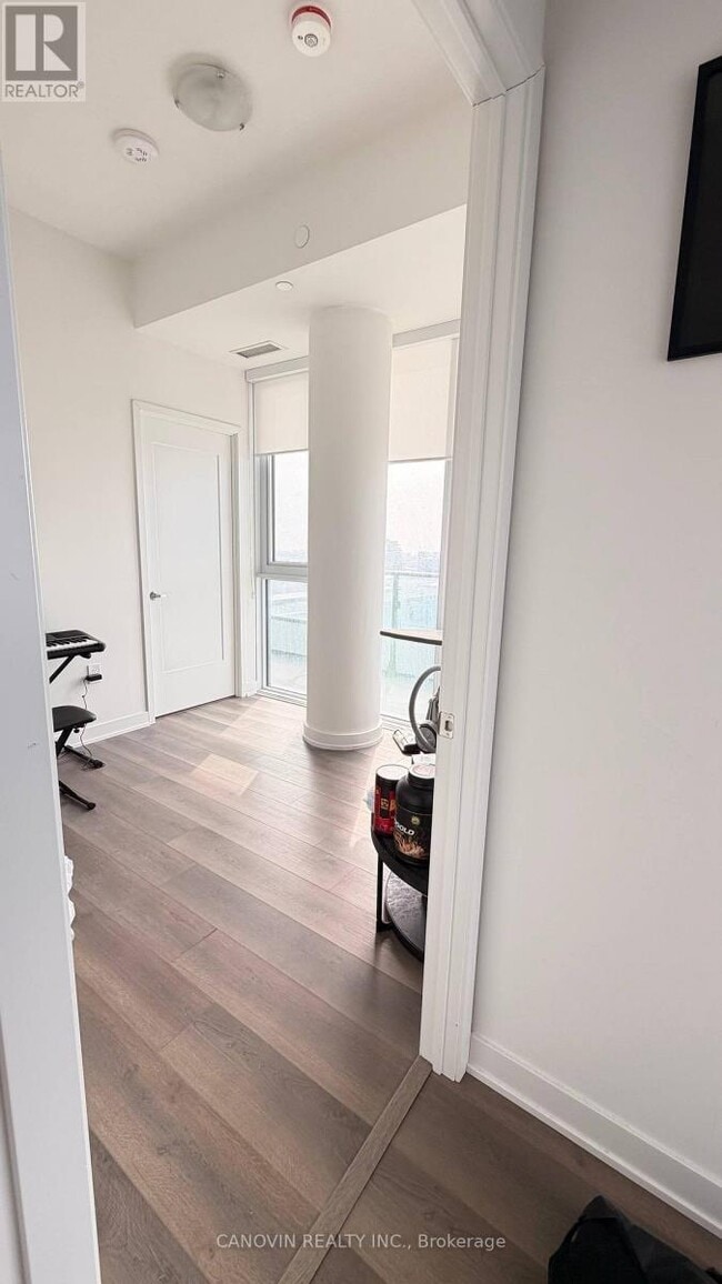 Building Photo - 121 Lower Sherbourne St