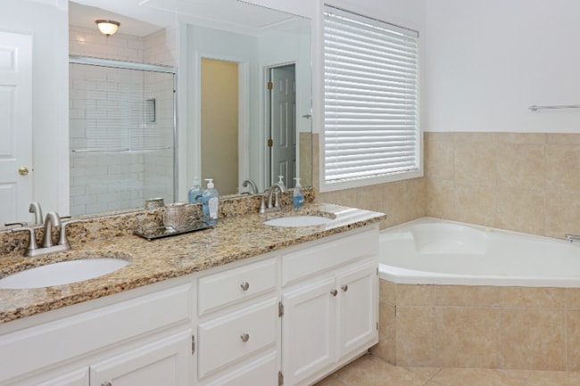 Foto del edificio - 888 Saddlebred Way