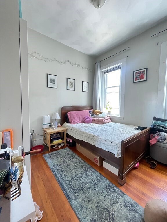 Building Photo - 288 C St