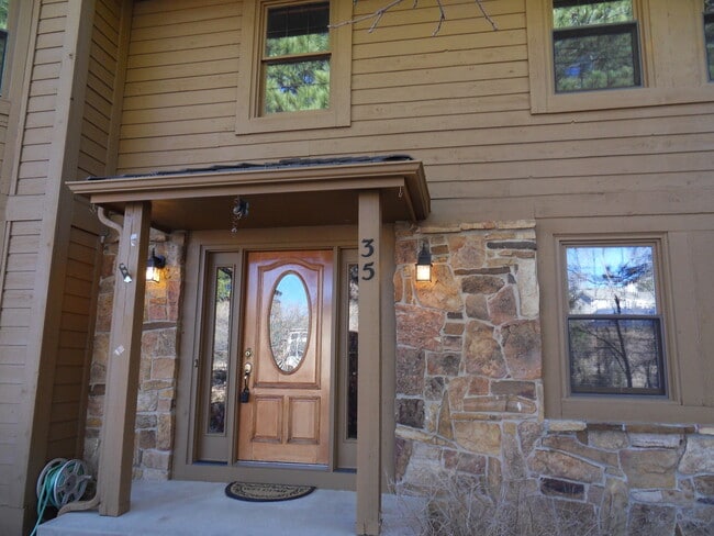 Foto del edificio - Gorgeous 5 bedroom home in the Broadmoor B...