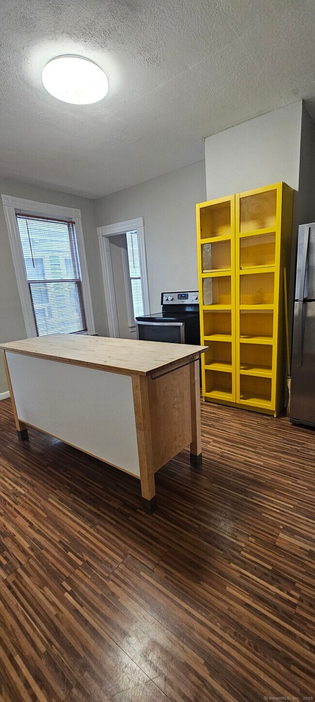 Foto del edificio - 285 Willow St