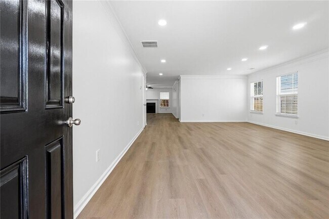 Foto del edificio - 3050 Centerglen Ln