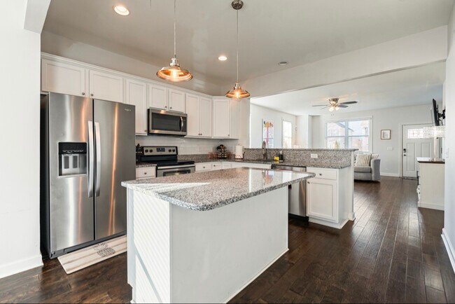 Foto del edificio - 705 Ellie Dr