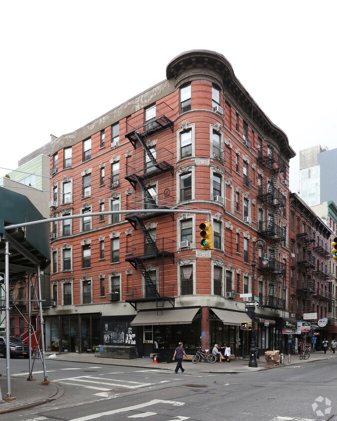 Primary Photo - 129 Rivington St