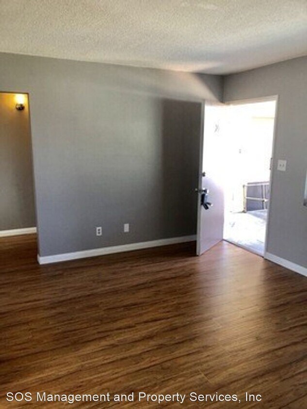 Foto principal - 1251-1259 Hornblend St