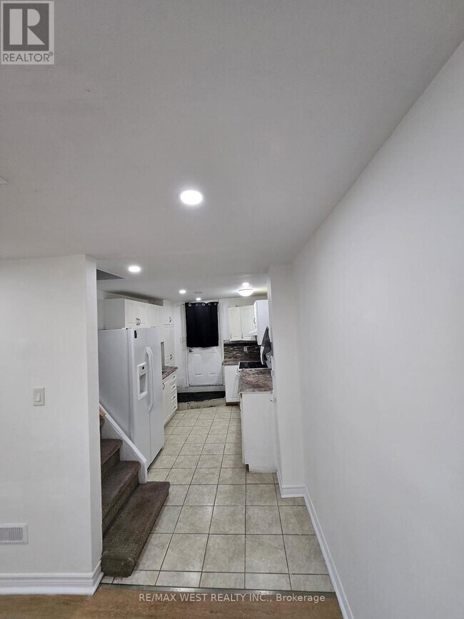 Photo du bâtiment - 645 Townline Rd N