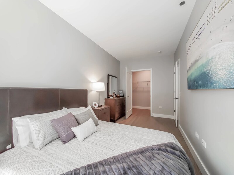 Foto principal - 1250 N Clark St