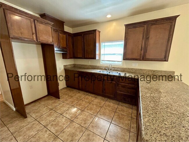 Foto del edificio - Charming 3 Bed/2 Bath Home w/ Large Yard