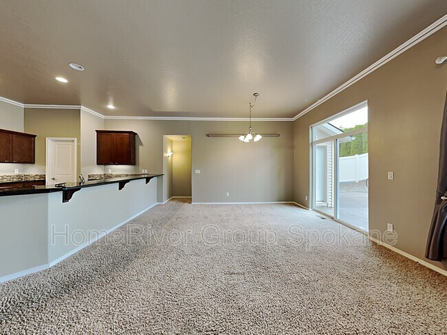 Building Photo - 7611 Diamond Ln