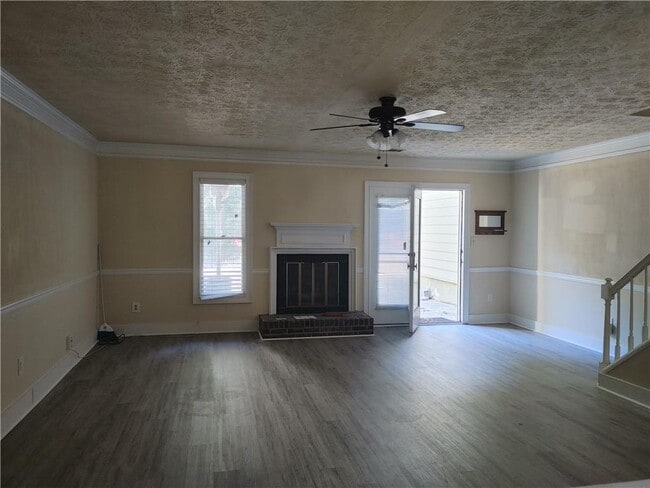 Building Photo - 601 Oakmont Ln