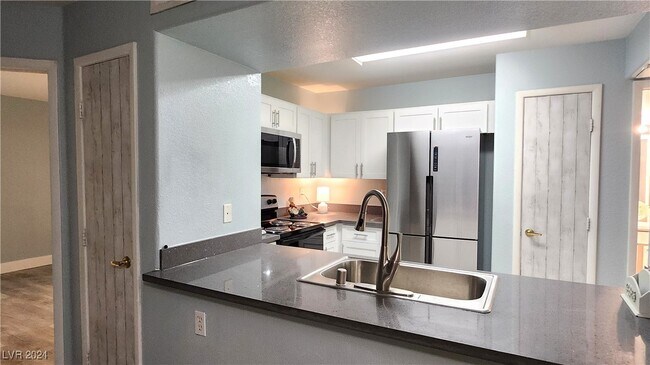 Building Photo - 2300 E Silverado Ranch Blvd