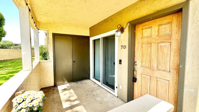 Building Photo - Wonderful Private & Quietly located Bottom...