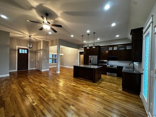 Foto del edificio - Spacious Rental in Greenbier, TN
