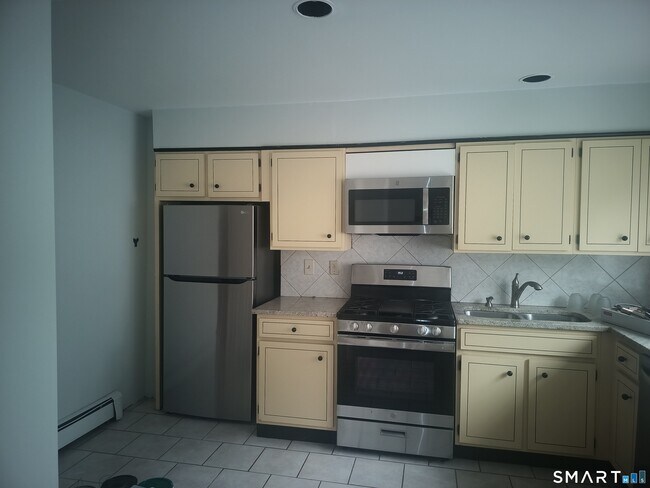 Foto del edificio - 36 Wilton Ave