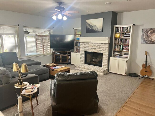 Foto del edificio - 2200 Bent Bow Dr