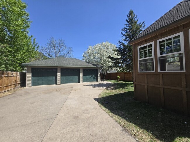 Foto del edificio - 1011 Cottonwood St