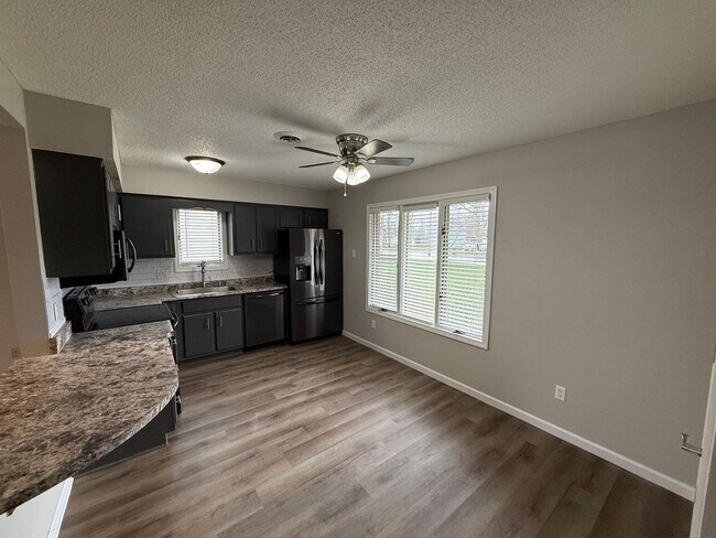 Building Photo - 6328 Neighbor Dr