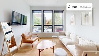 Building Photo - 2122 S Hoyne Ave