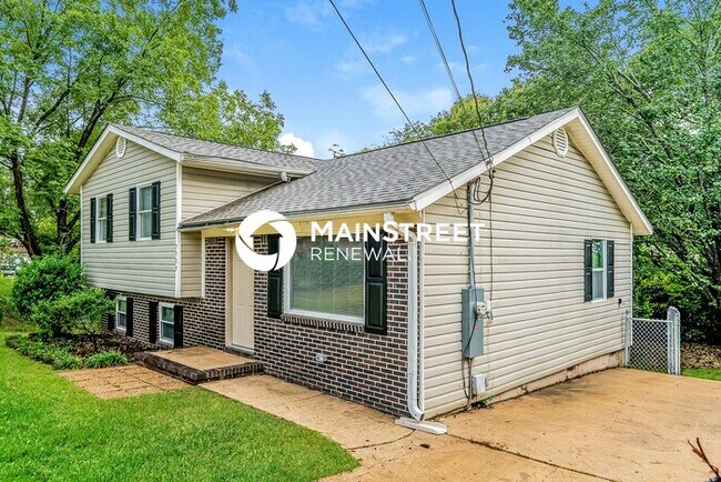 Foto del edificio - 3 Bedroom Pet-Friendly Home in Leeds, AL with Main Street Renewal