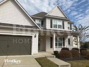 Building Photo - 956 Woodbury Rd