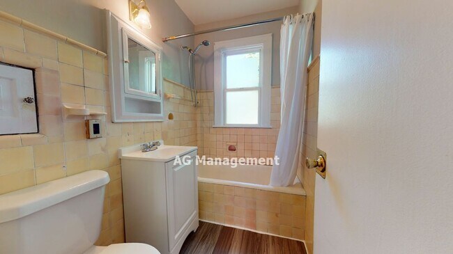 Building Photo - 43 N Sanford St