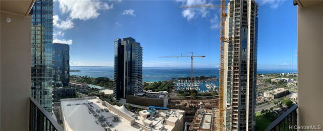 Building Photo - 987 Queen St