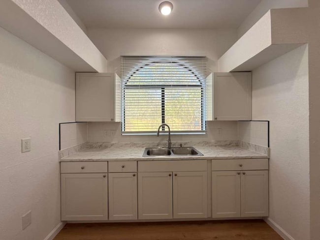 Foto del edificio - 4135 Sunrise Pt Dr