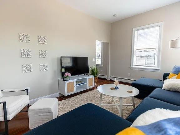 Foto del edificio - 594 Thames St