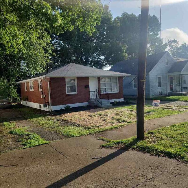 Foto del edificio - 313 Inverness Ave