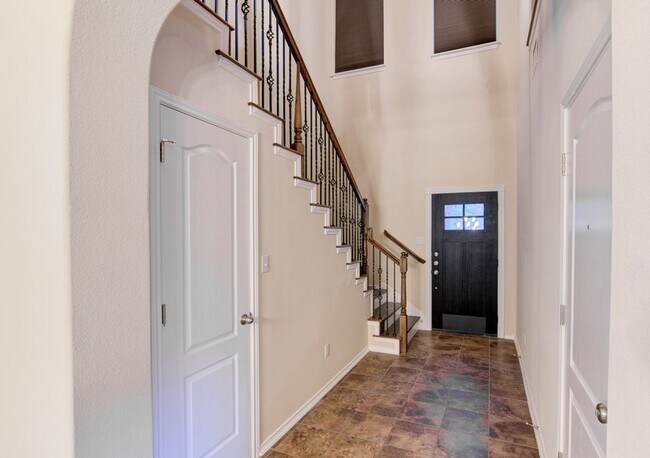 Foto del edificio - Gorgeous Rancho Alto 5/3 is Move in Ready!
