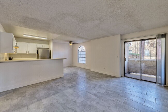 Foto del edificio - 2977 Juniper Hills Blvd