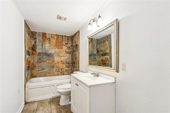 Foto del edificio - 1279 Jaycee Dr