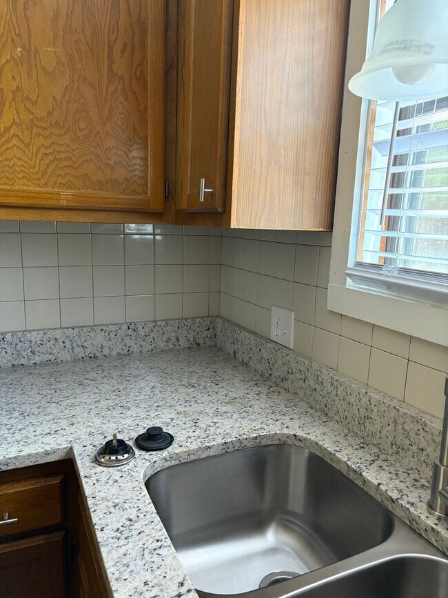 Foto del edificio - 7301 Leesville Rd