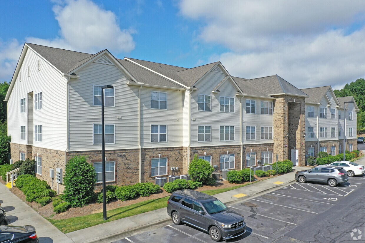Rehobeth Pointe Apartments 933 Meadow Oak Dr Greensboro, NC