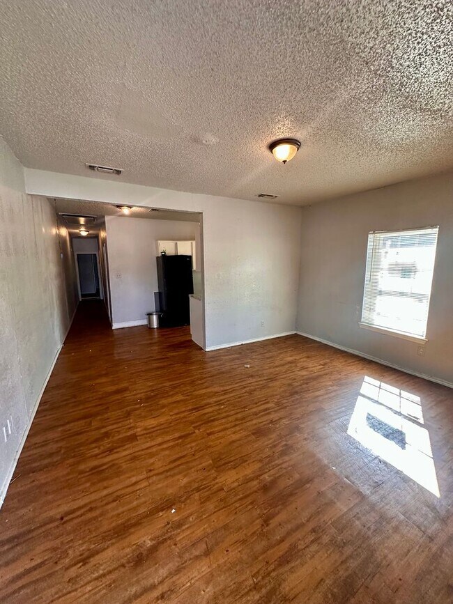 Foto del edificio - 3004-3006 K Avenue