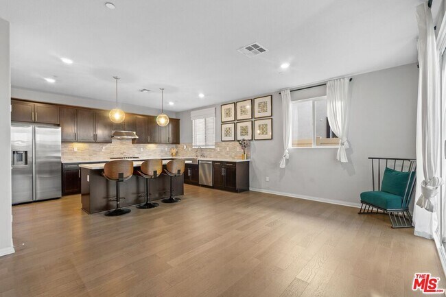 Foto del edificio - 1203 Beach Ln