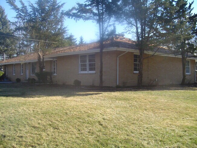 Foto del edificio - 996 Castlegate Ct
