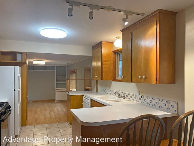 Foto del edificio - 3 br, 1.5 bath House - 1640 NW 17th Street