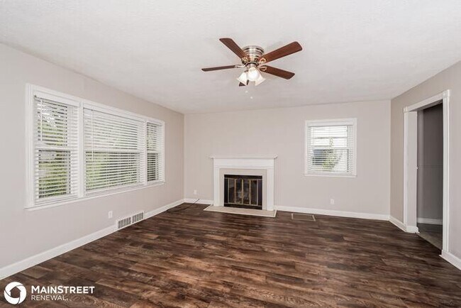 Foto del edificio - 933 Palatka Rd, Louisville, KY 40214