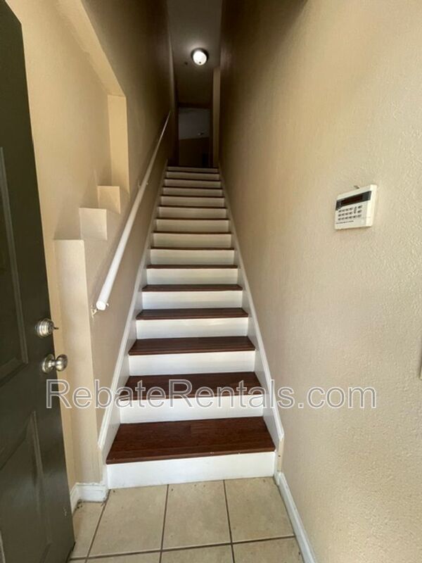 Foto del edificio - 10075 Gate Pkwy N