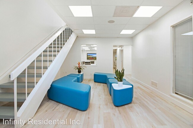 Building Photo - Studio, 1 bath House - Tustin Office Space