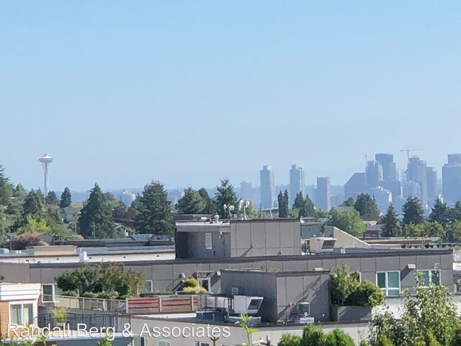 Building Photo - 2 br, 1 bath House - 4847 41st Avenue SW