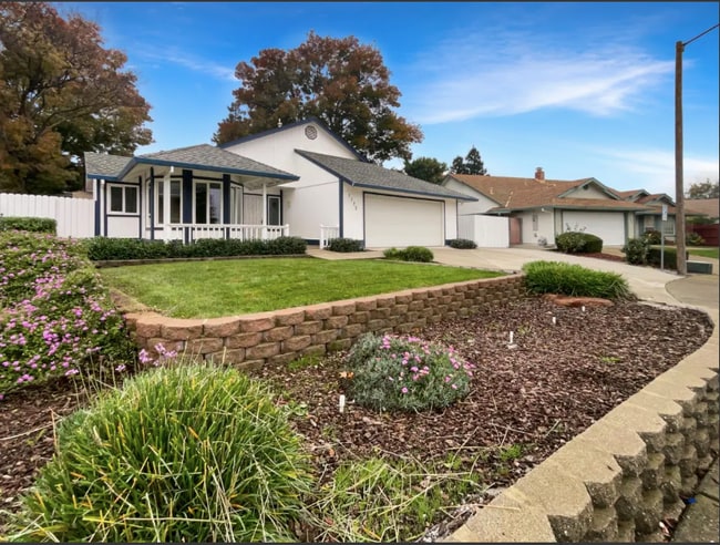 Foto del edificio - 1172 Willow Creek Dr