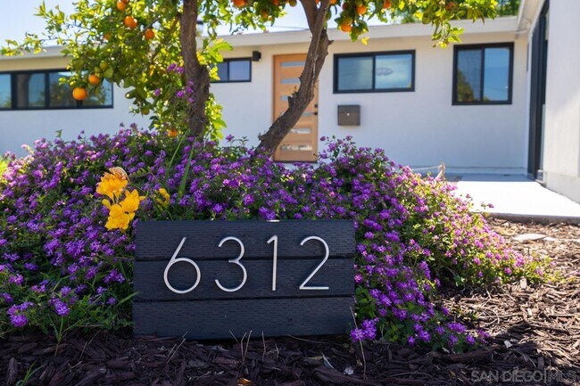 Foto del edificio - 6312 Amber Lake Ave