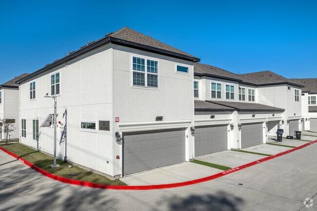 Attached garages - Bluewater at Balmoral