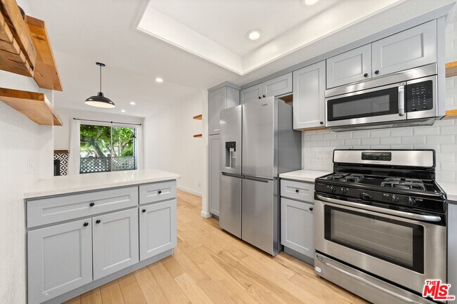 Foto del edificio - 8500 Falmouth Ave