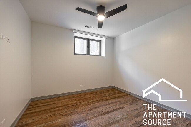 Foto del edificio - 1325 W Estes Ave