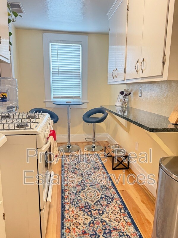 Foto del edificio - 3701 Colonial Ave